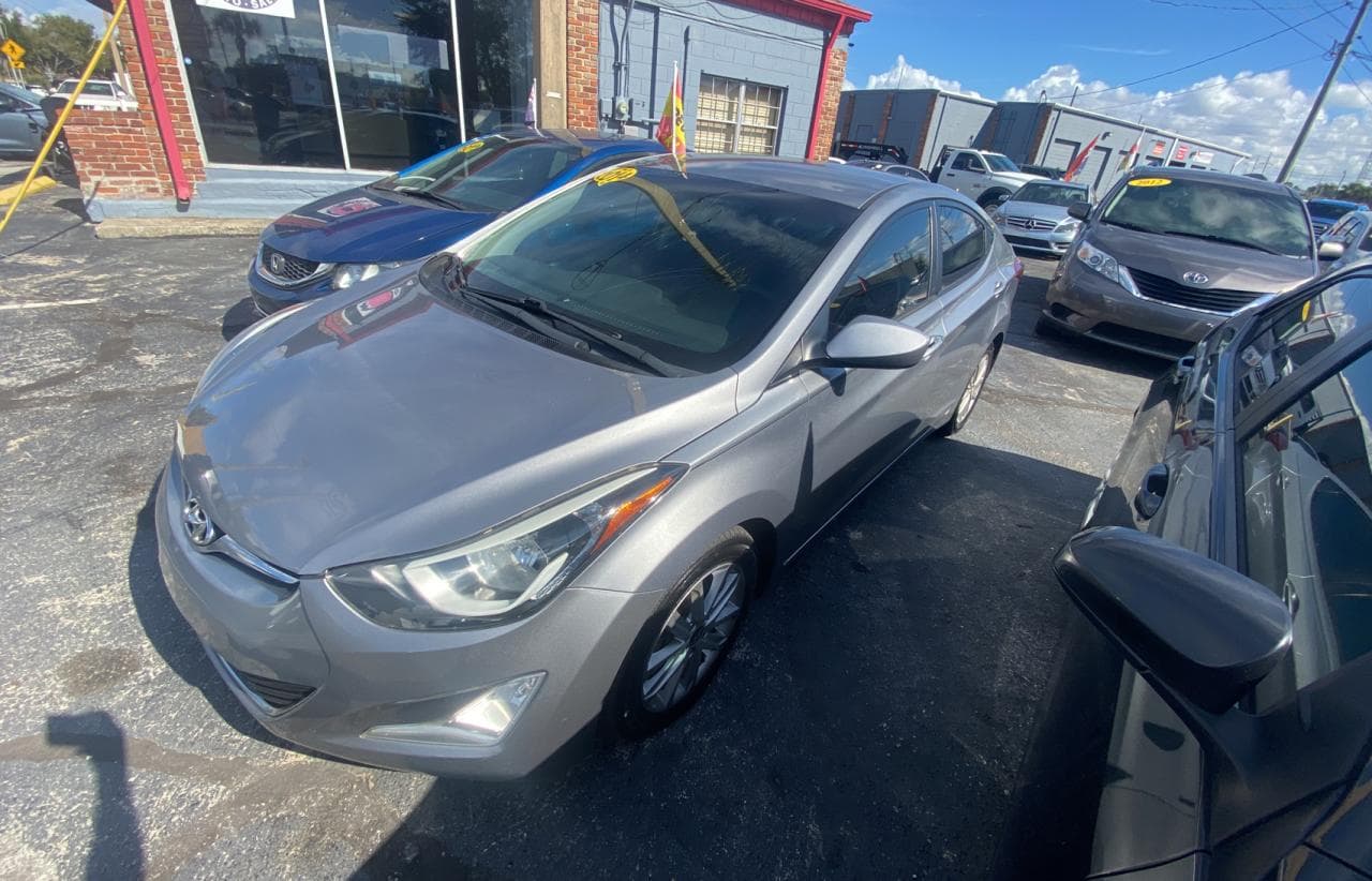 2014 Hyundai Elantra Se - foto 2