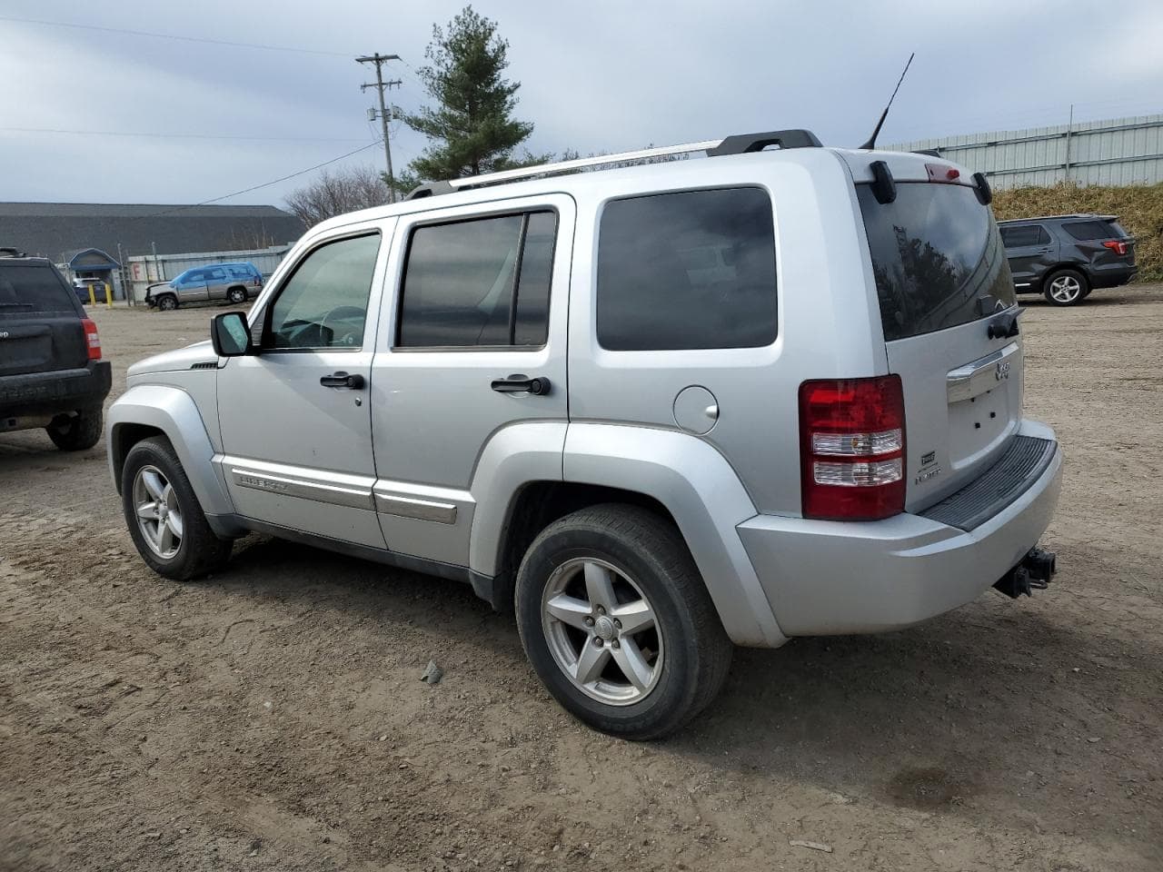 2011 Jeep Liberty Limited - foto 2