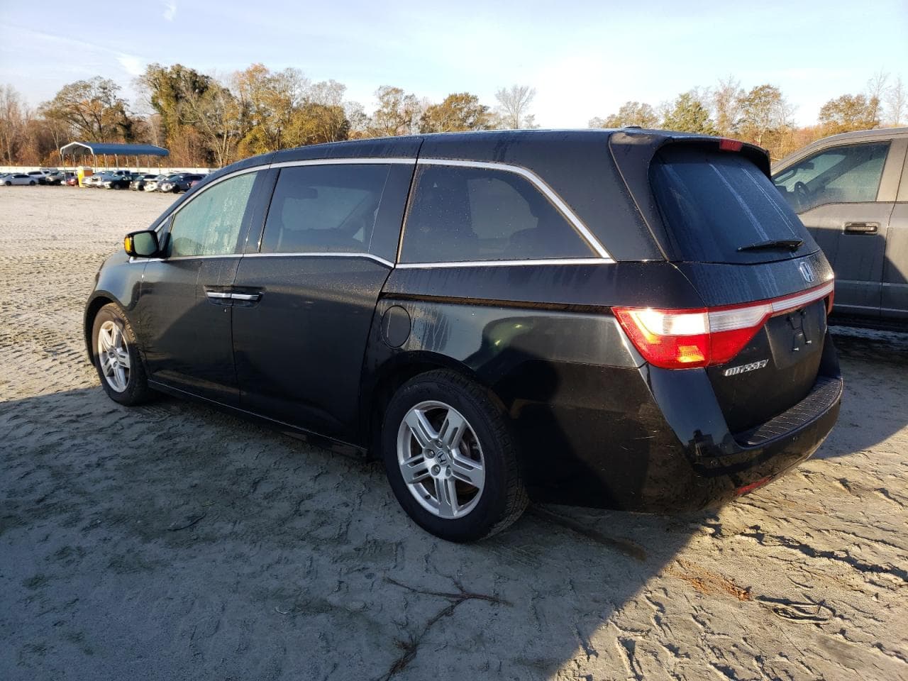 2012 Honda Odyssey Touring - foto 2