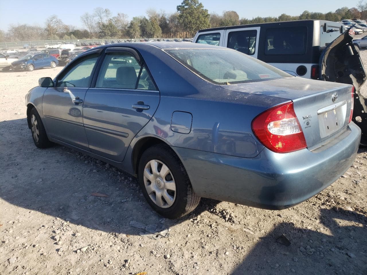 2004 Toyota Camry Le - foto 2