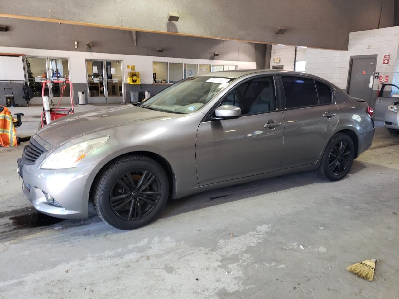 2013 Infiniti G37