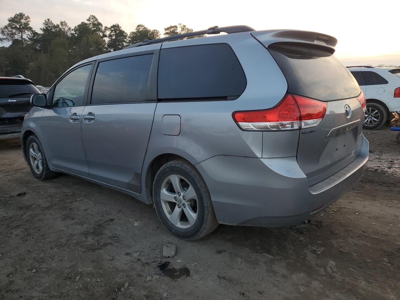 2013 Toyota Sienna Le - foto 2