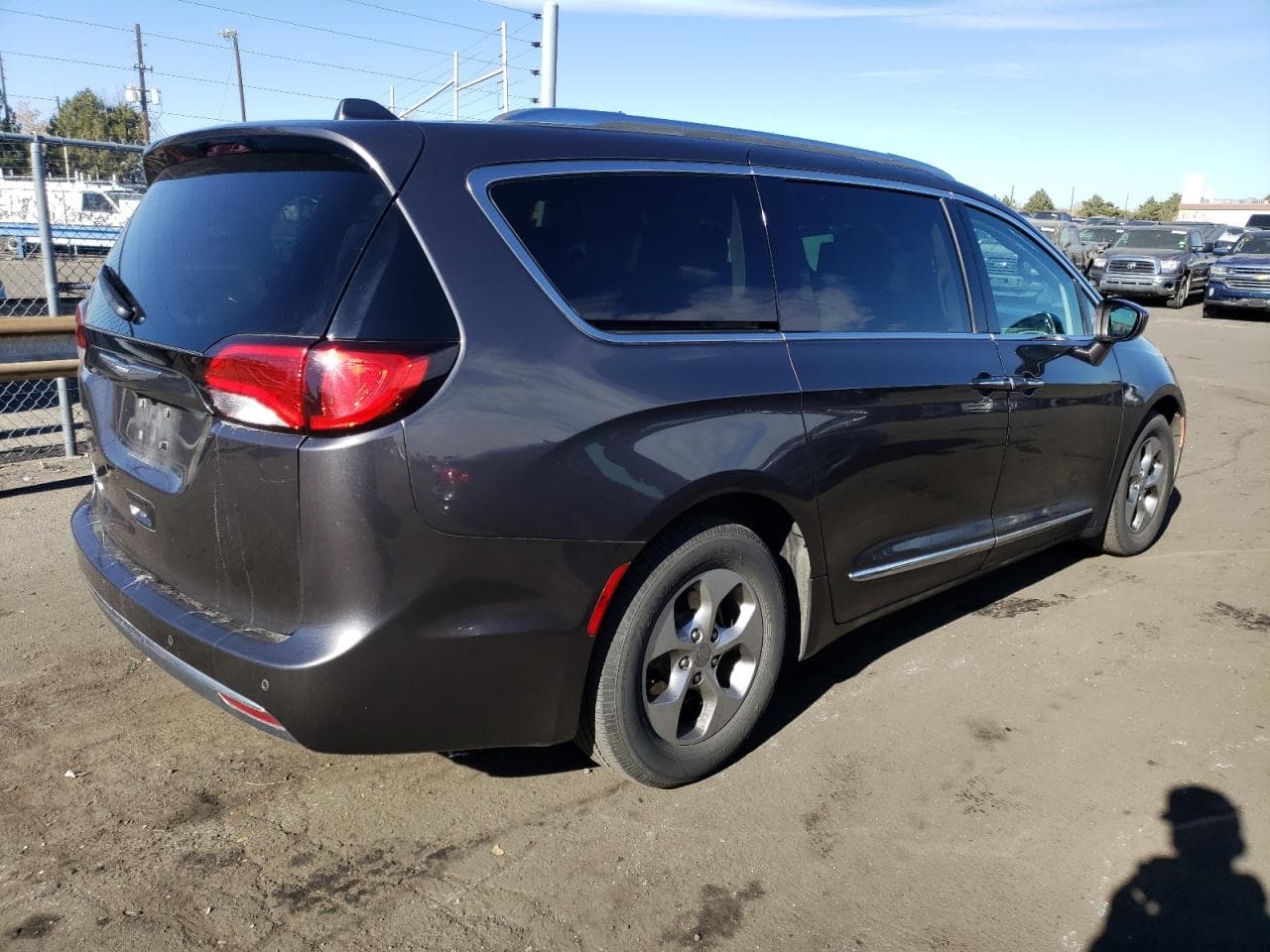 2017 Chrysler Pacifica Touring L Plus - foto 3