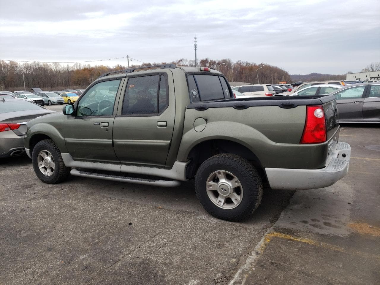 2003 Ford Explorer Sport Trac - foto 2