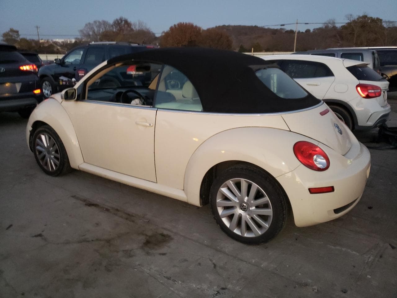 2008 Volkswagen New Beetle Convertible Se - foto 2