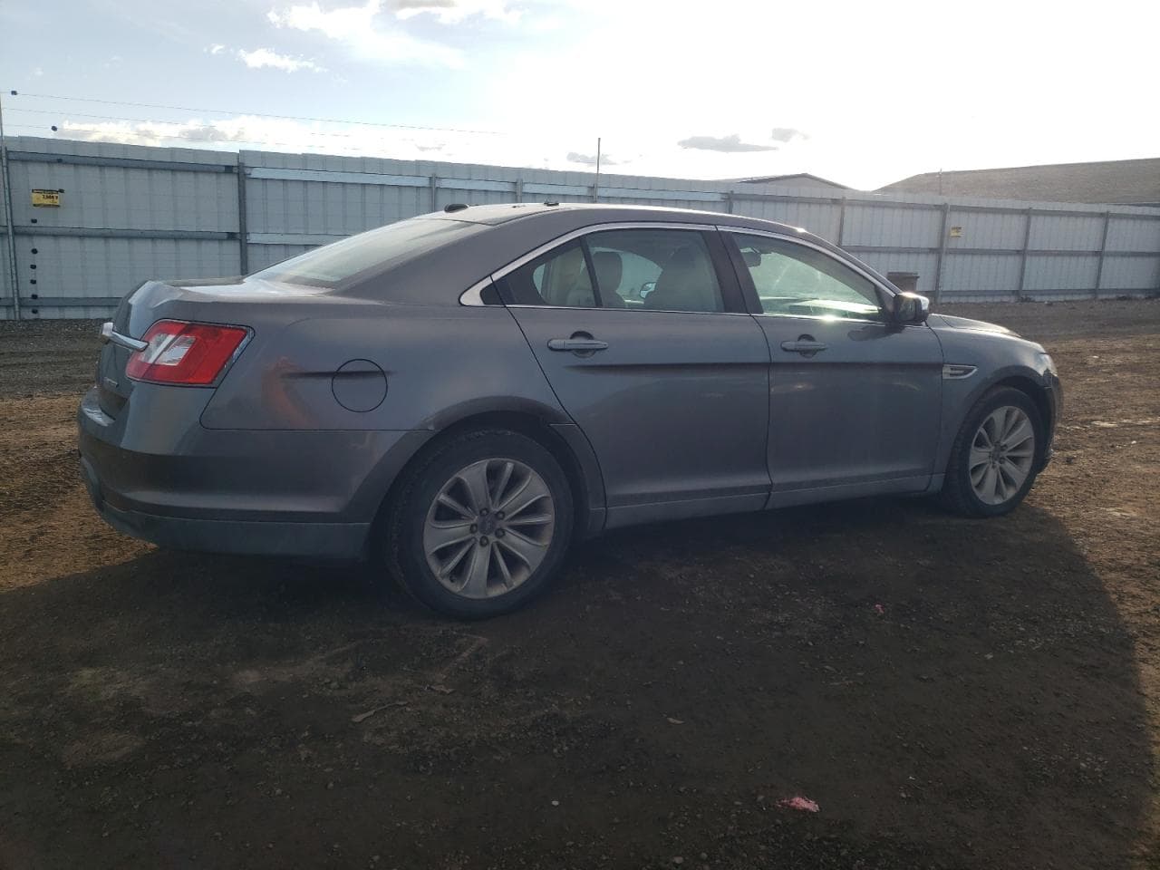 2011 Ford Taurus Limited - foto 3