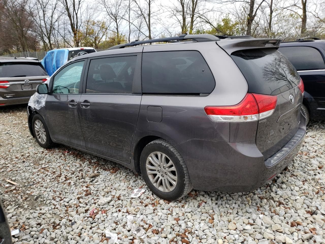 2013 Toyota Sienna Xle - foto 2