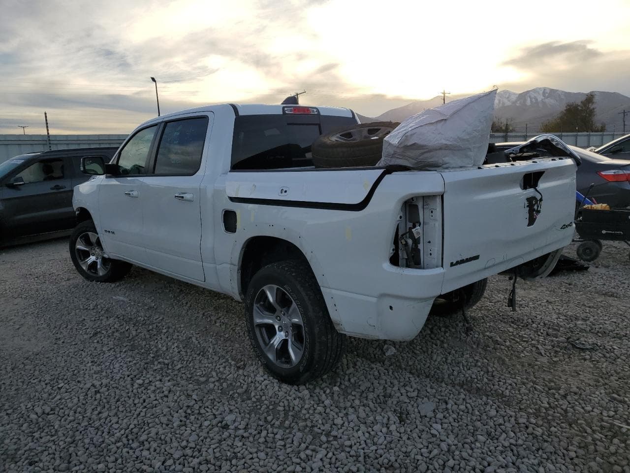 2022 Ram 1500 Laramie - foto 2
