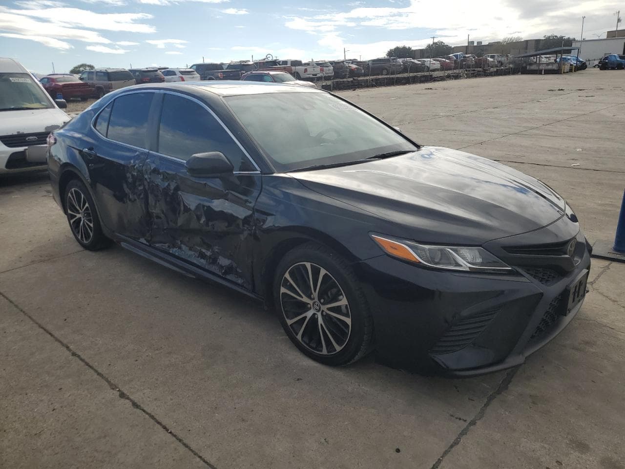 2019 Toyota Camry Se - foto 4