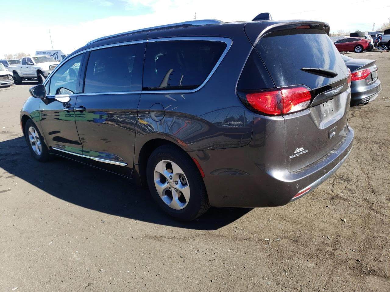 2017 Chrysler Pacifica Touring L Plus - foto 2