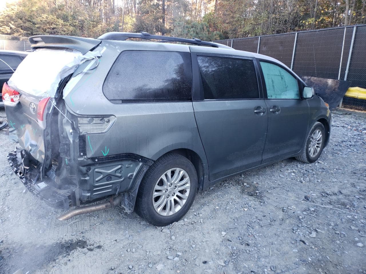 2013 Toyota Sienna Xle - foto 3