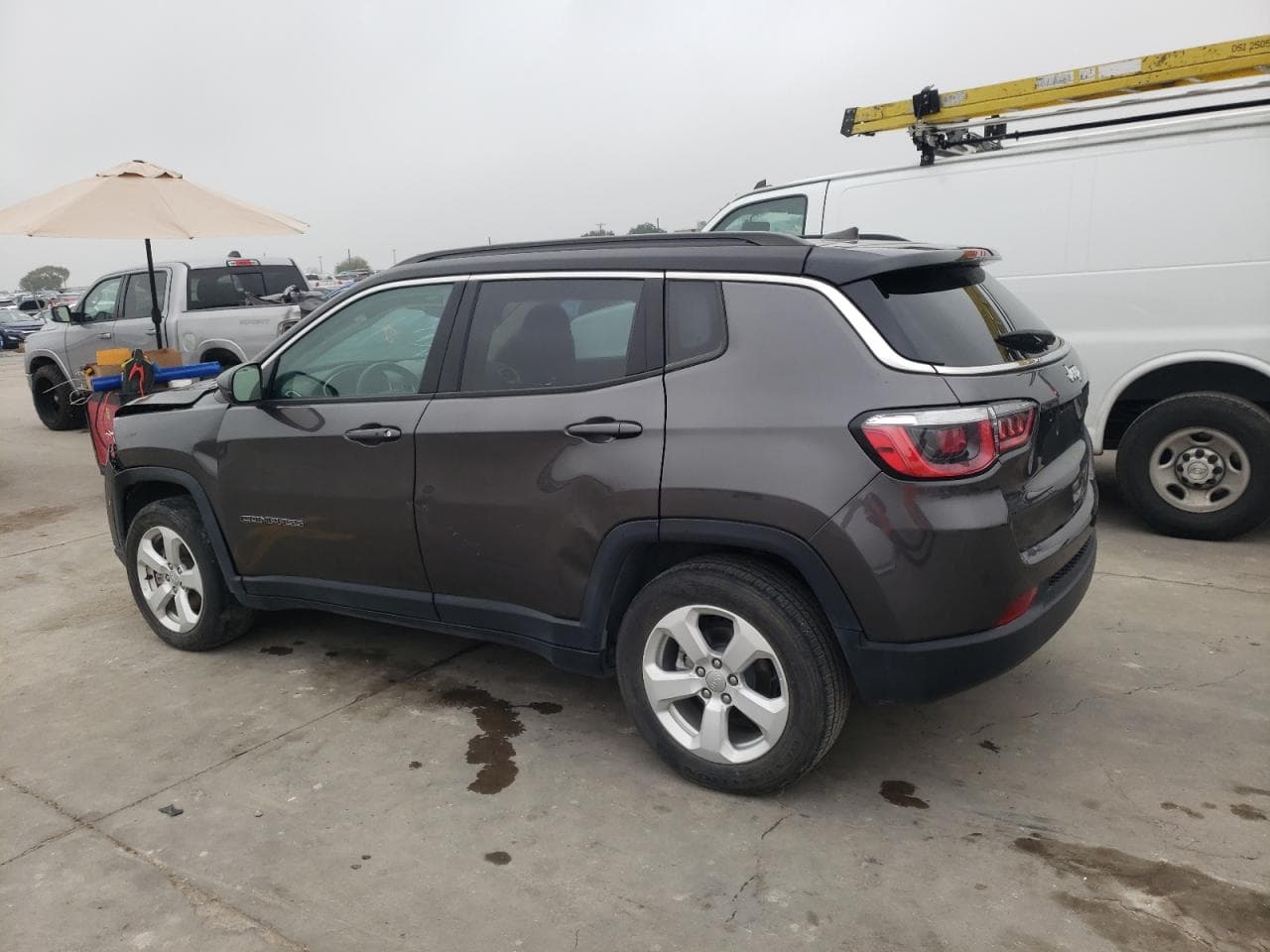 2020 Jeep Compass Latitude - foto 2