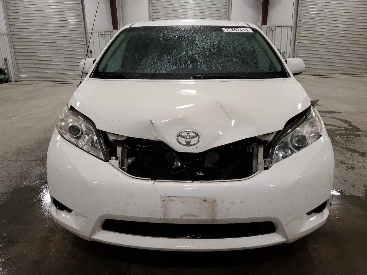 2011 Toyota Sienna Le - foto 2
