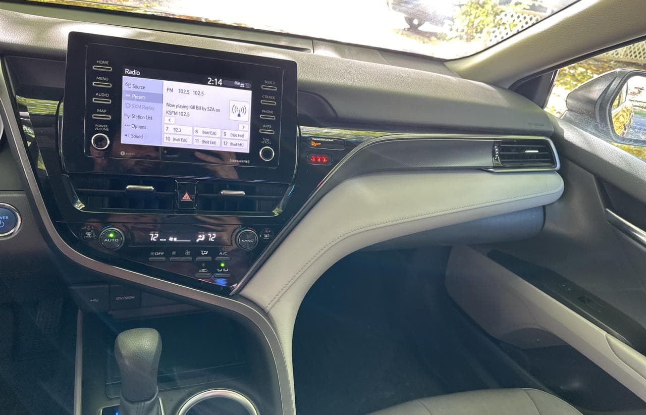 2021 Toyota Camry Hybrid Le - foto 3
