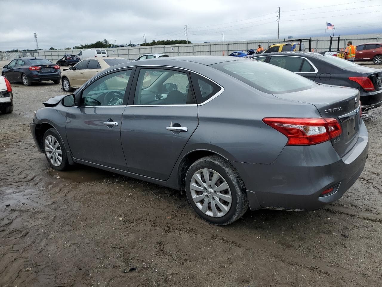 2016 Nissan Sentra S - foto 2