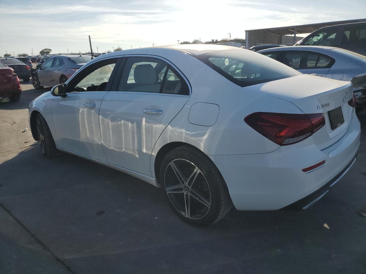 2019 Mercedes-Benz A 220 - foto 2