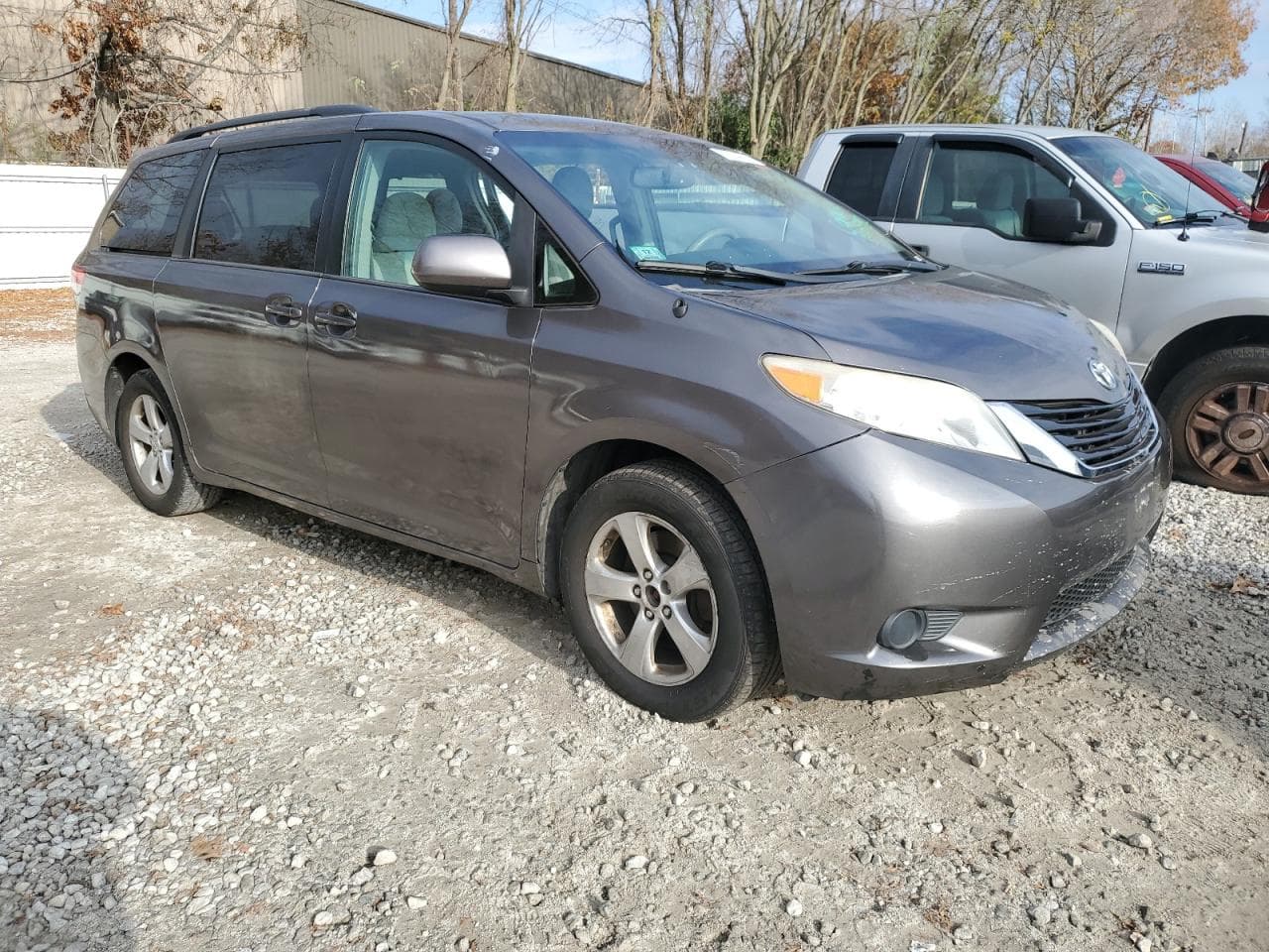 2013 Toyota Sienna Le - foto 4
