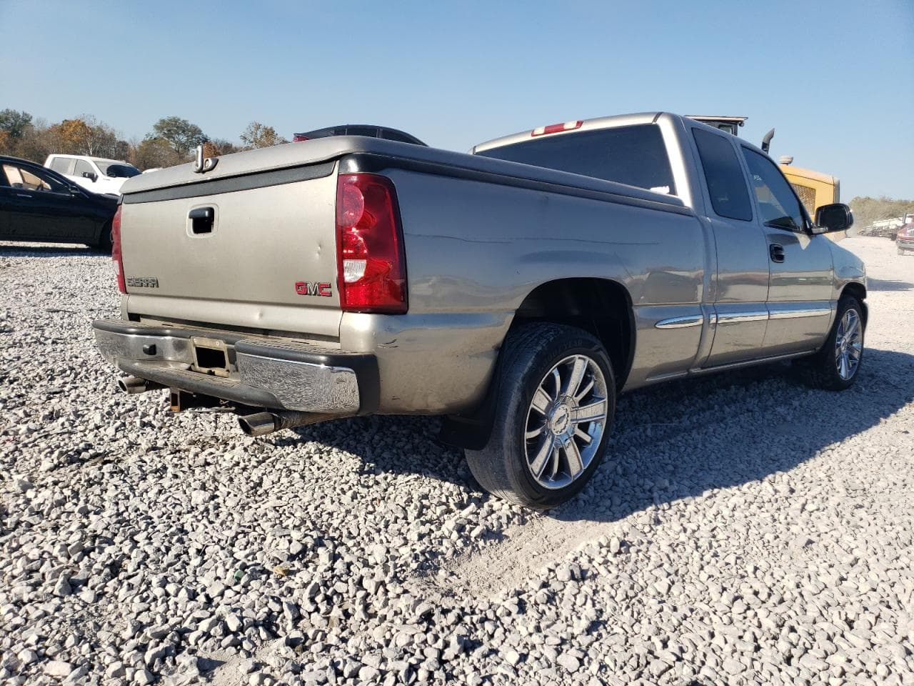 2002 GMC New Sierra C1500 - foto 3