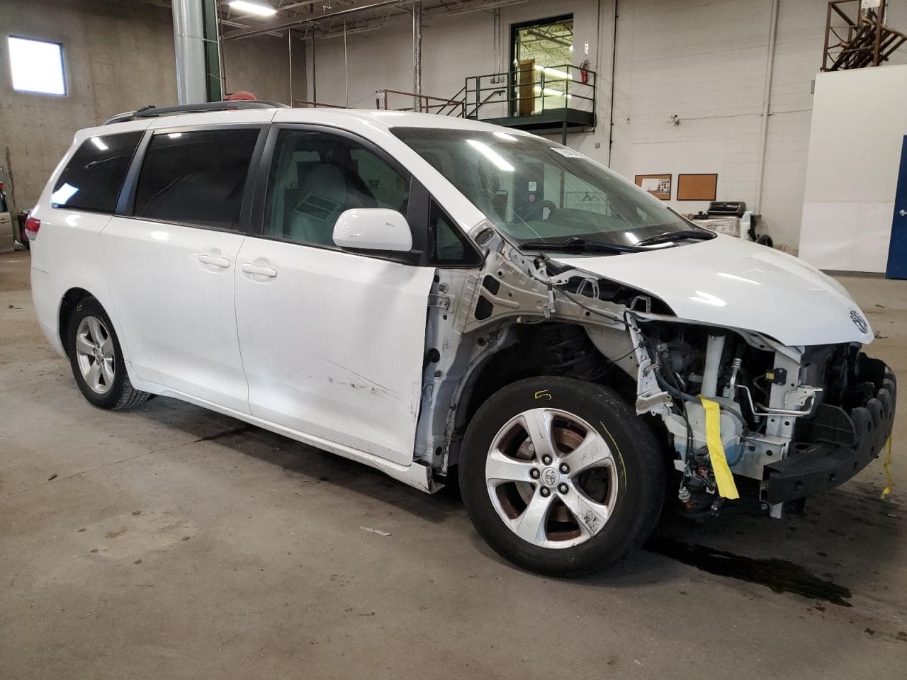 2013 Toyota Sienna Le - foto 4