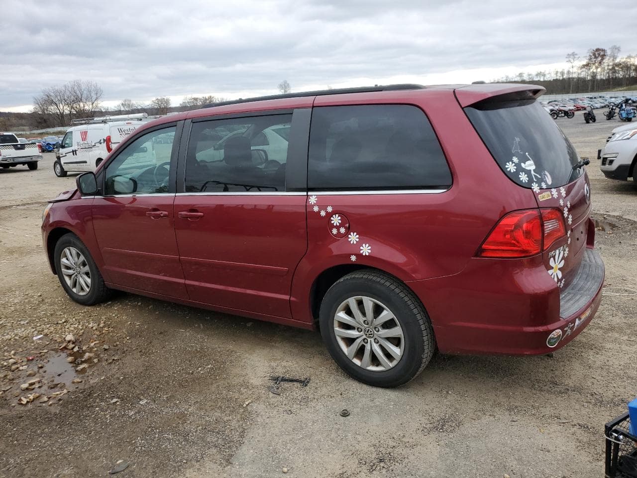2012 Volkswagen Routan Se