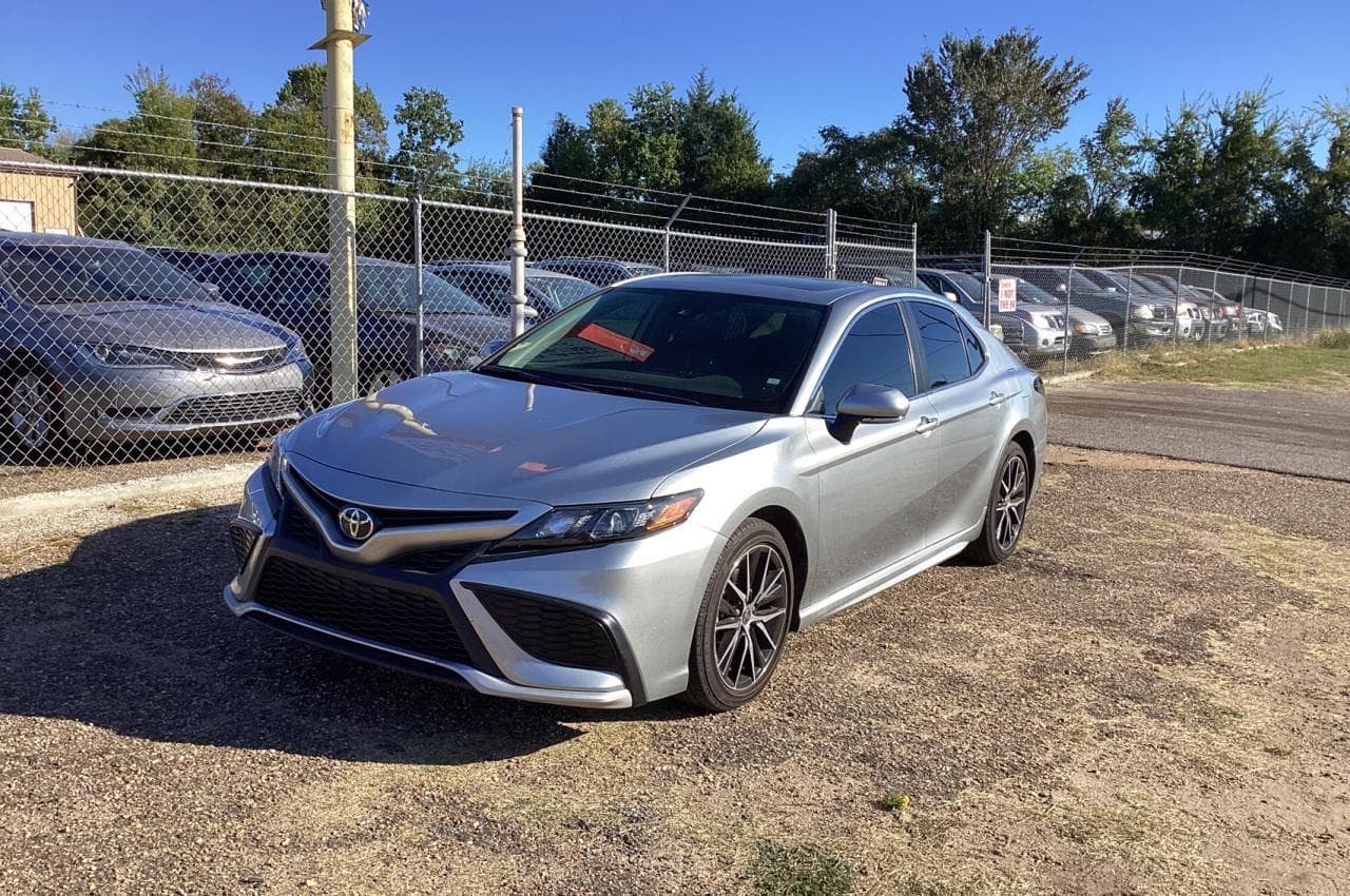 2021 Toyota Camry Se - foto 2