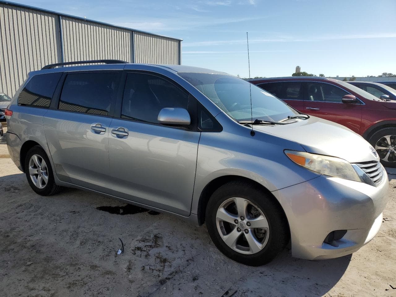 2013 Toyota Sienna Le - foto 4