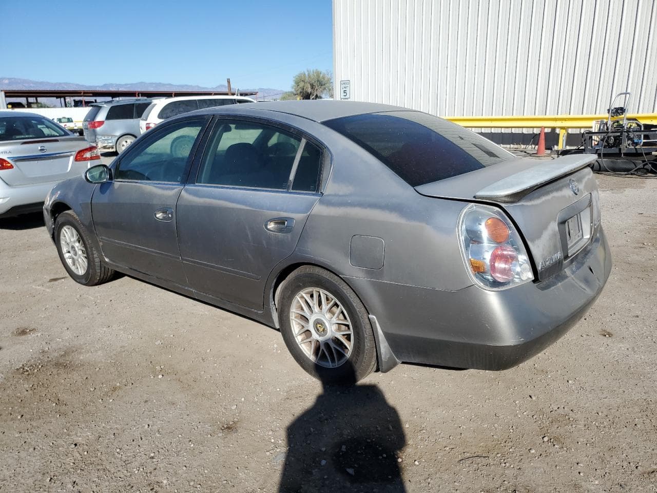 2003 Nissan Altima Base - foto 2