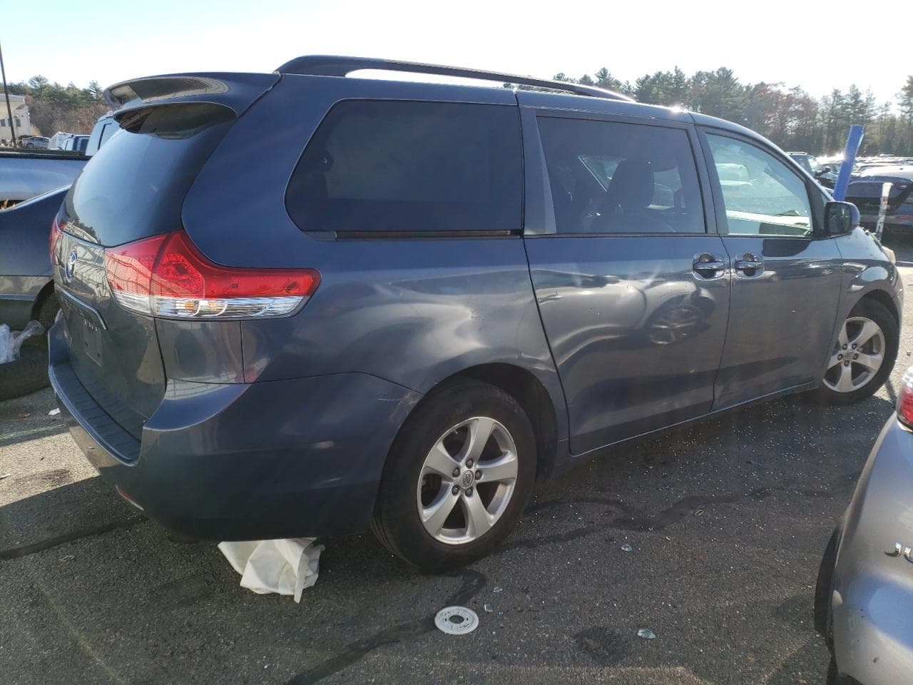 2013 Toyota Sienna Le - foto 3