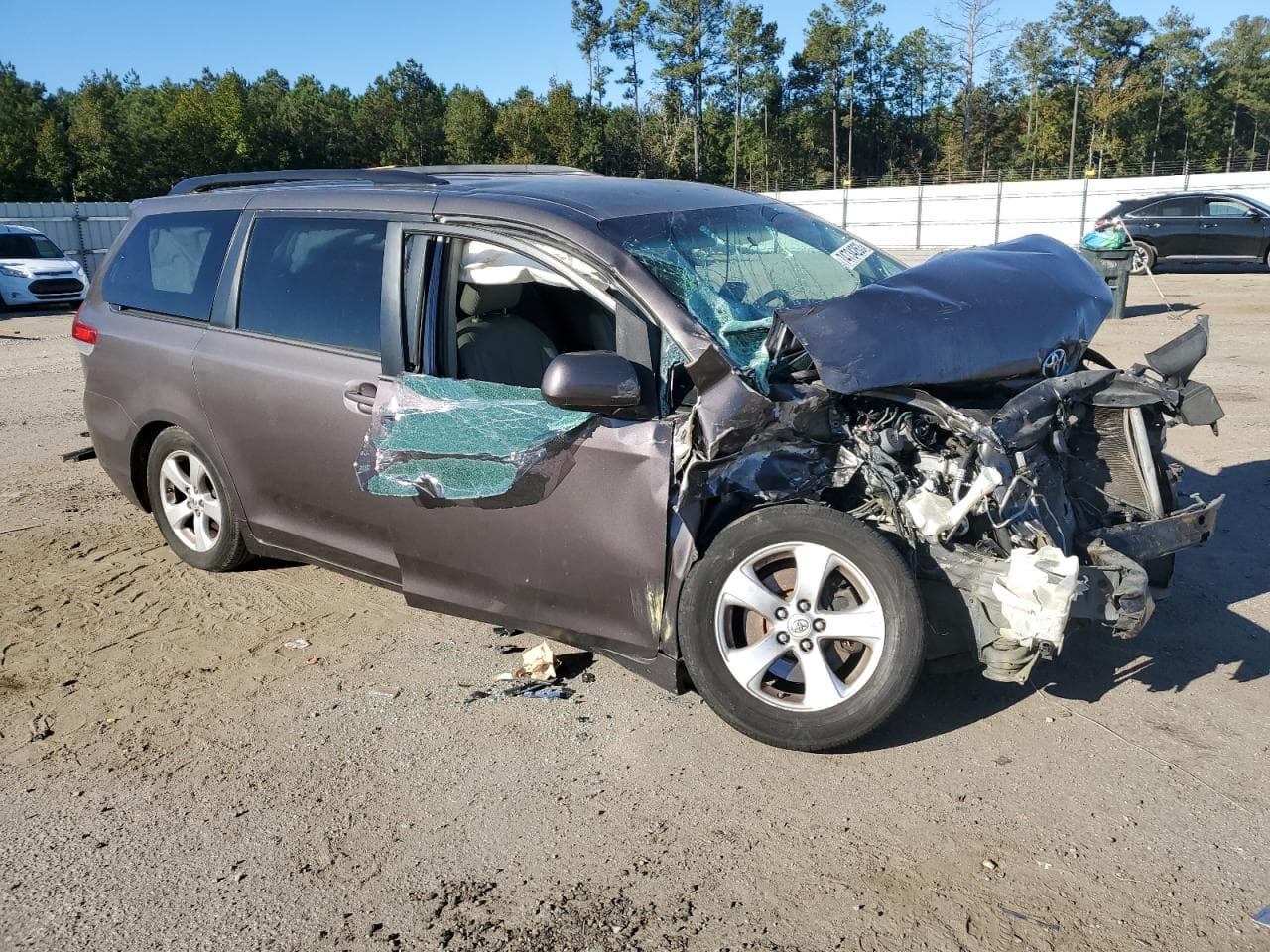 2013 Toyota Sienna Le - foto 4