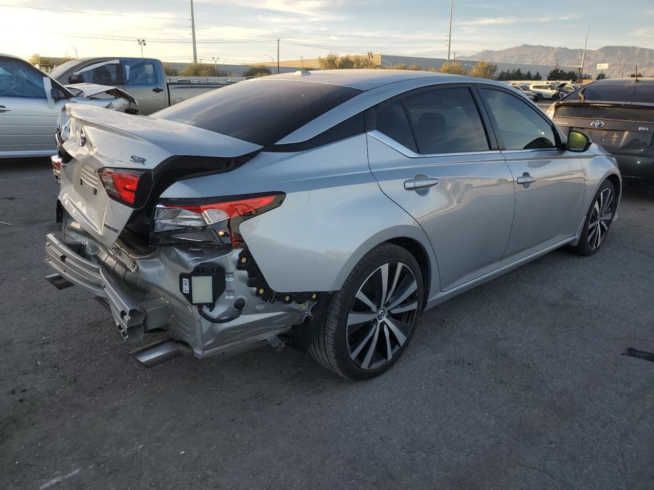 2022 Nissan Altima Sr - foto 3
