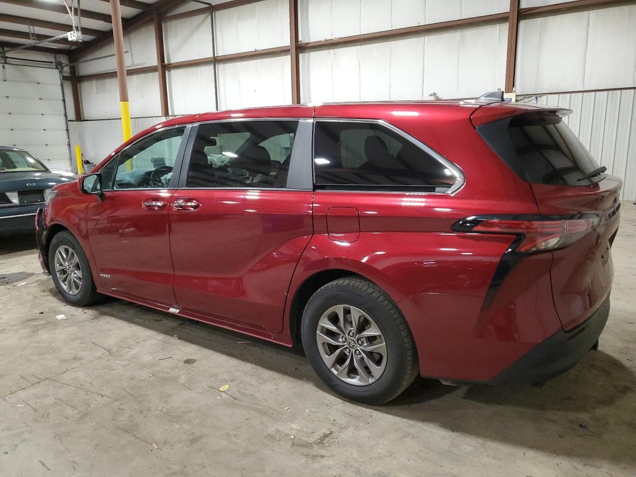 2021 Toyota Sienna Xle - foto 2