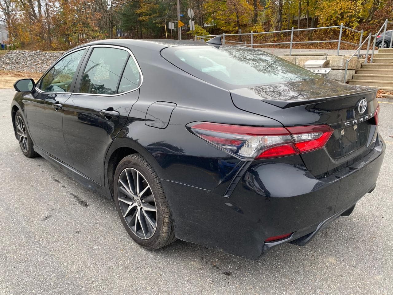2021 Toyota Camry Se - foto 2