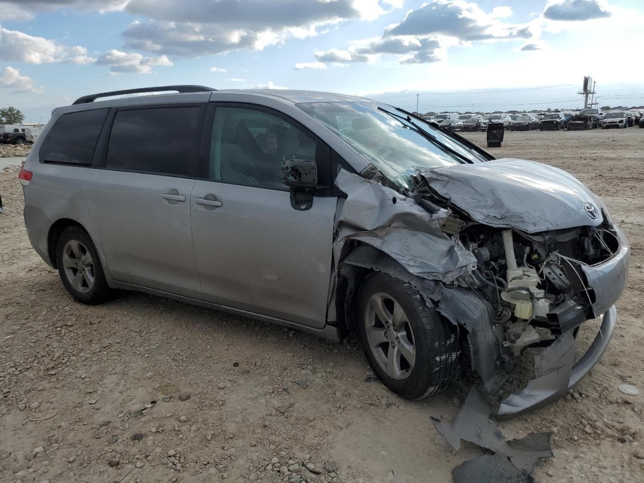 2013 Toyota Sienna Le V6 8 Passenger - foto 4
