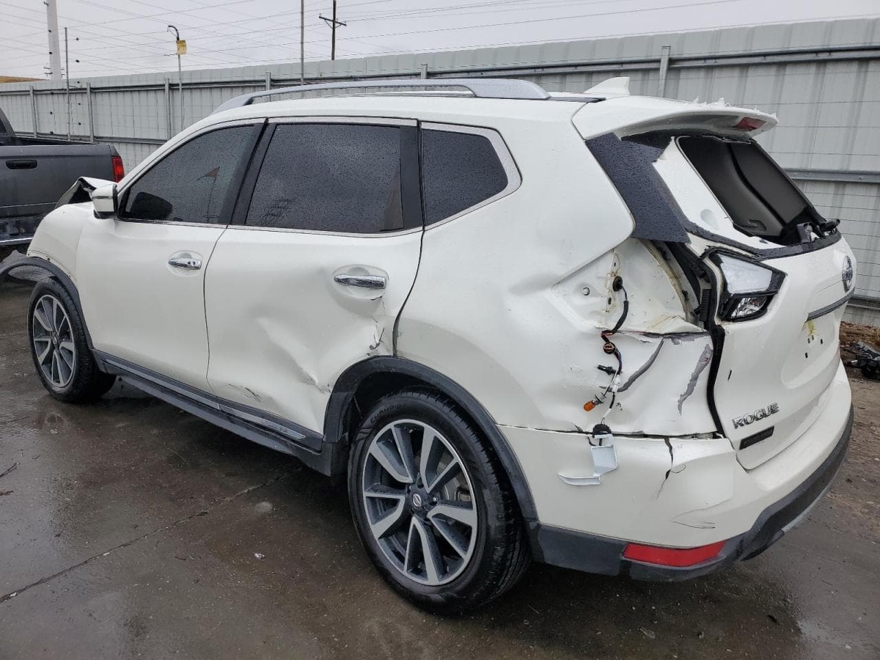 2017 Nissan Rogue S - foto 2