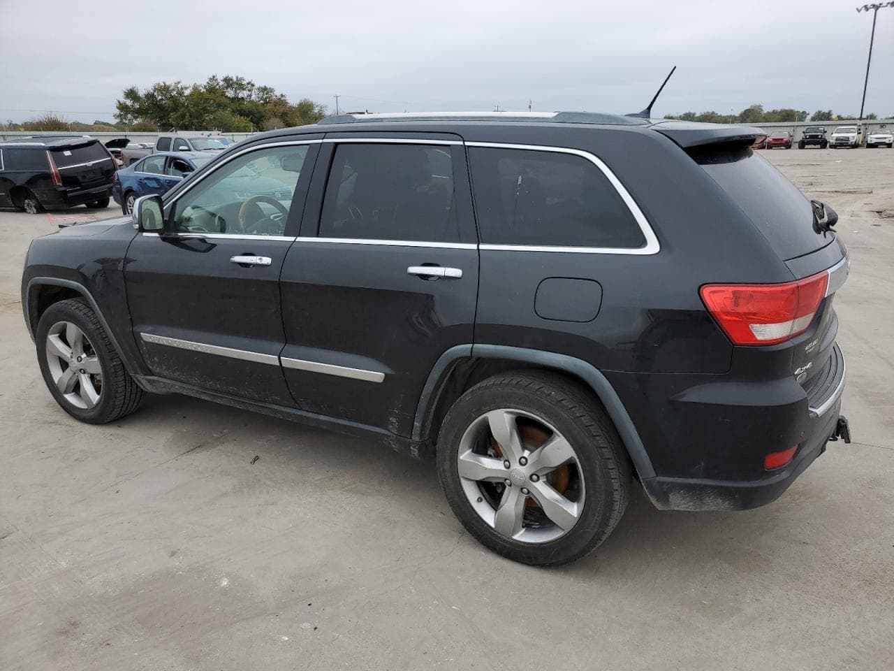 2011 Jeep Grand Cherokee Overland - foto 2