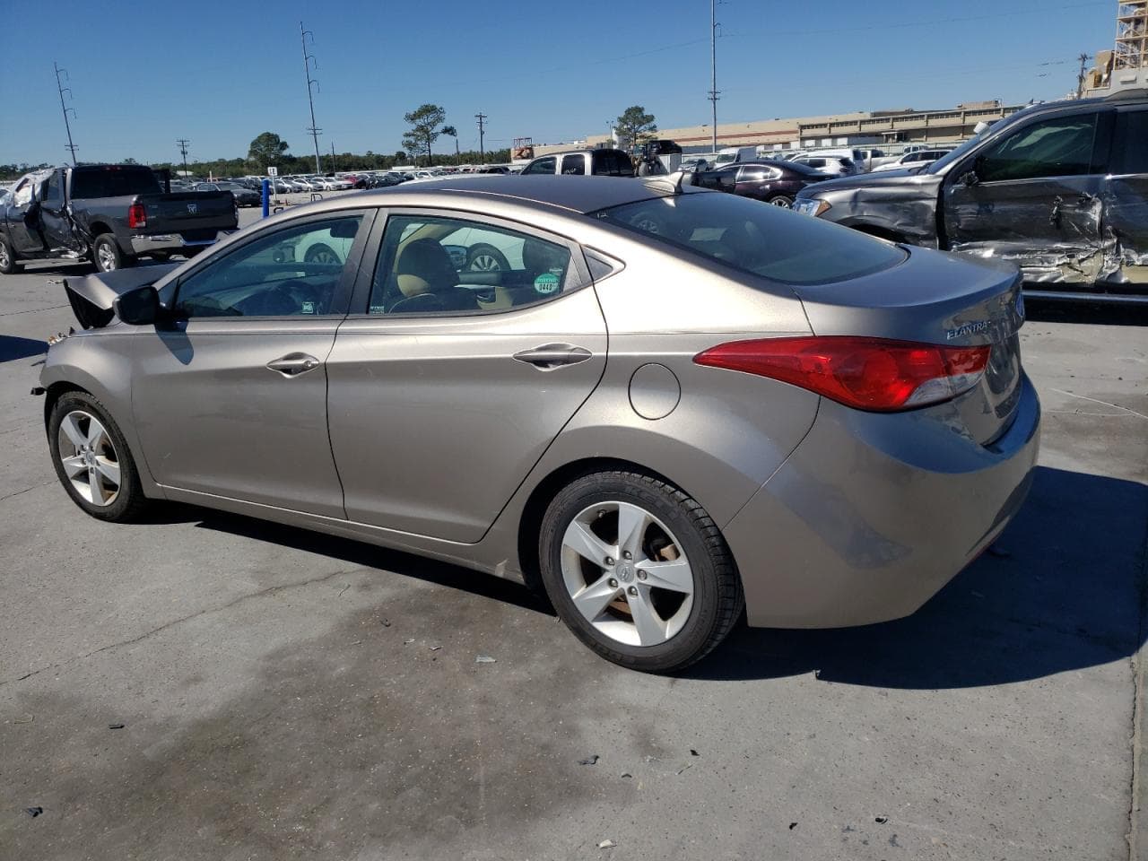 2013 Hyundai Elantra - foto 2