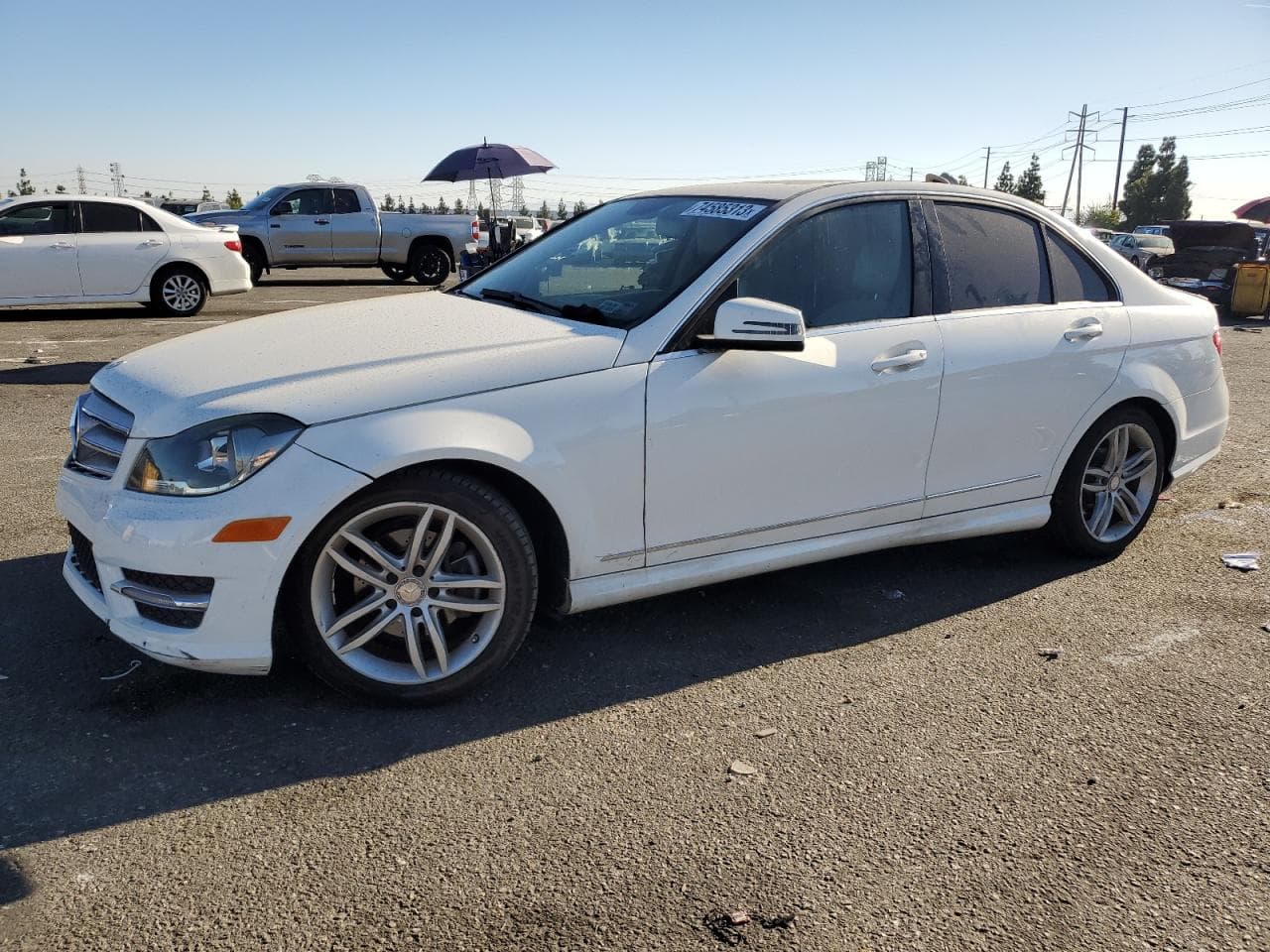 2013 Mercedes-Benz C-klasse z USA
