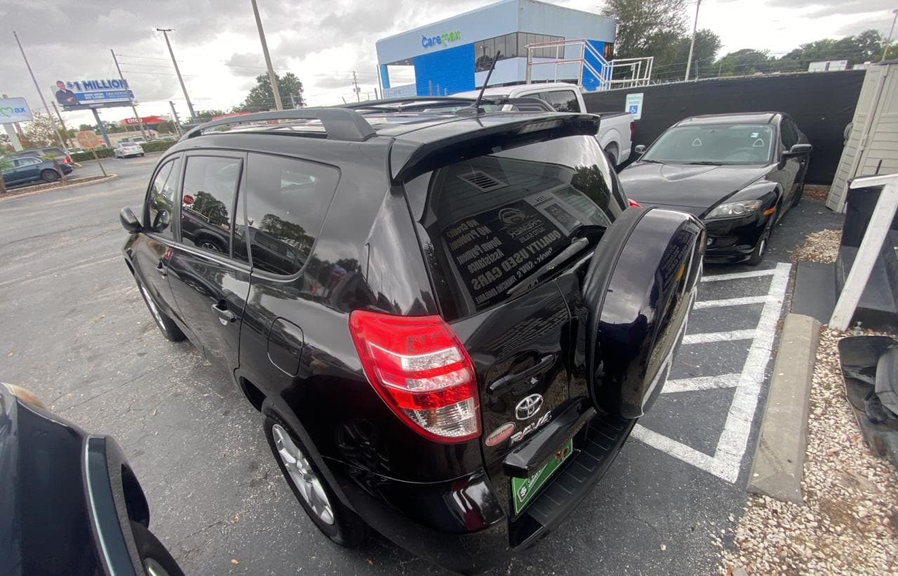 2012 Toyota Rav4 - foto 3