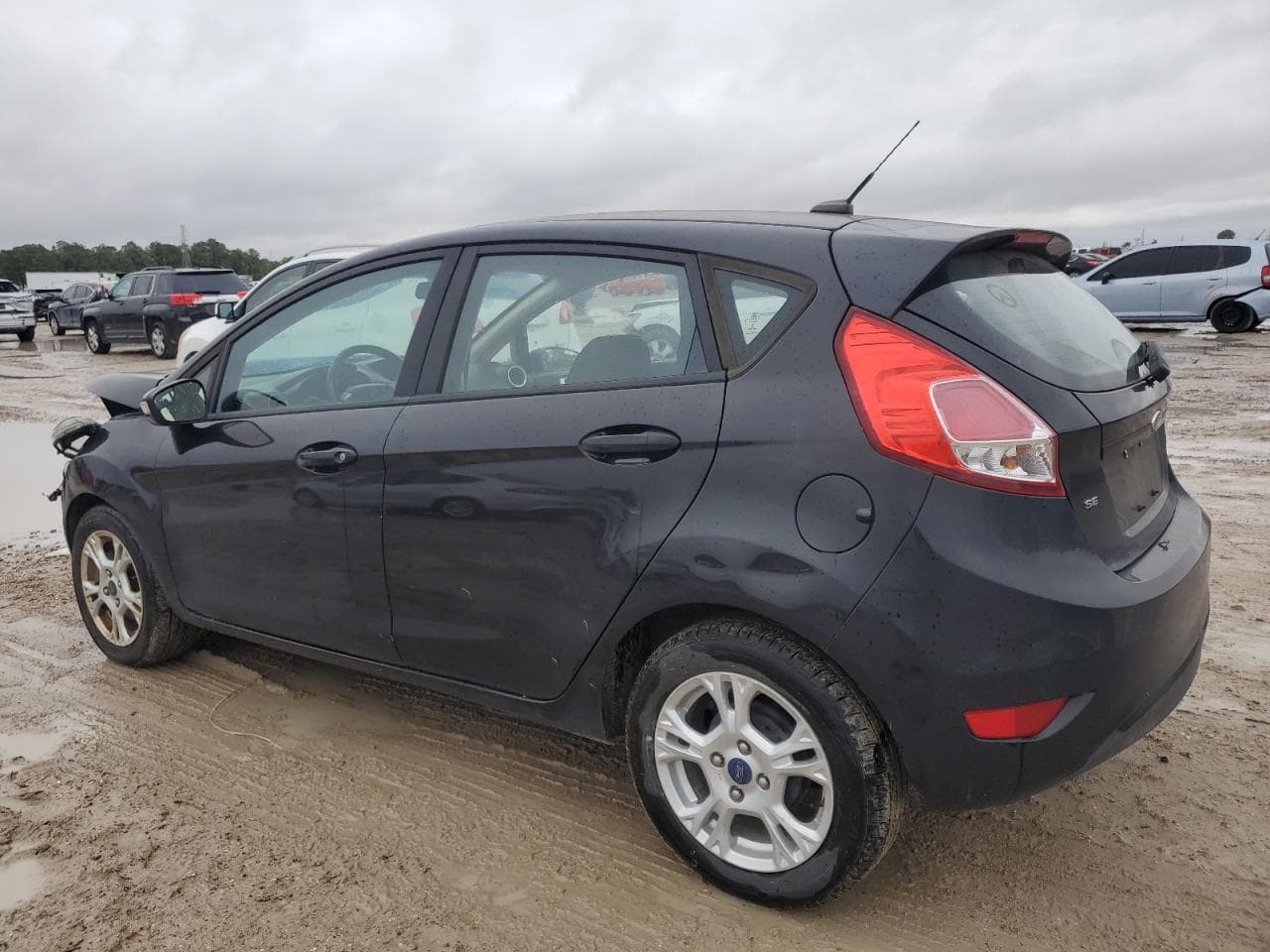 2015 Ford Fiesta Se - foto 2