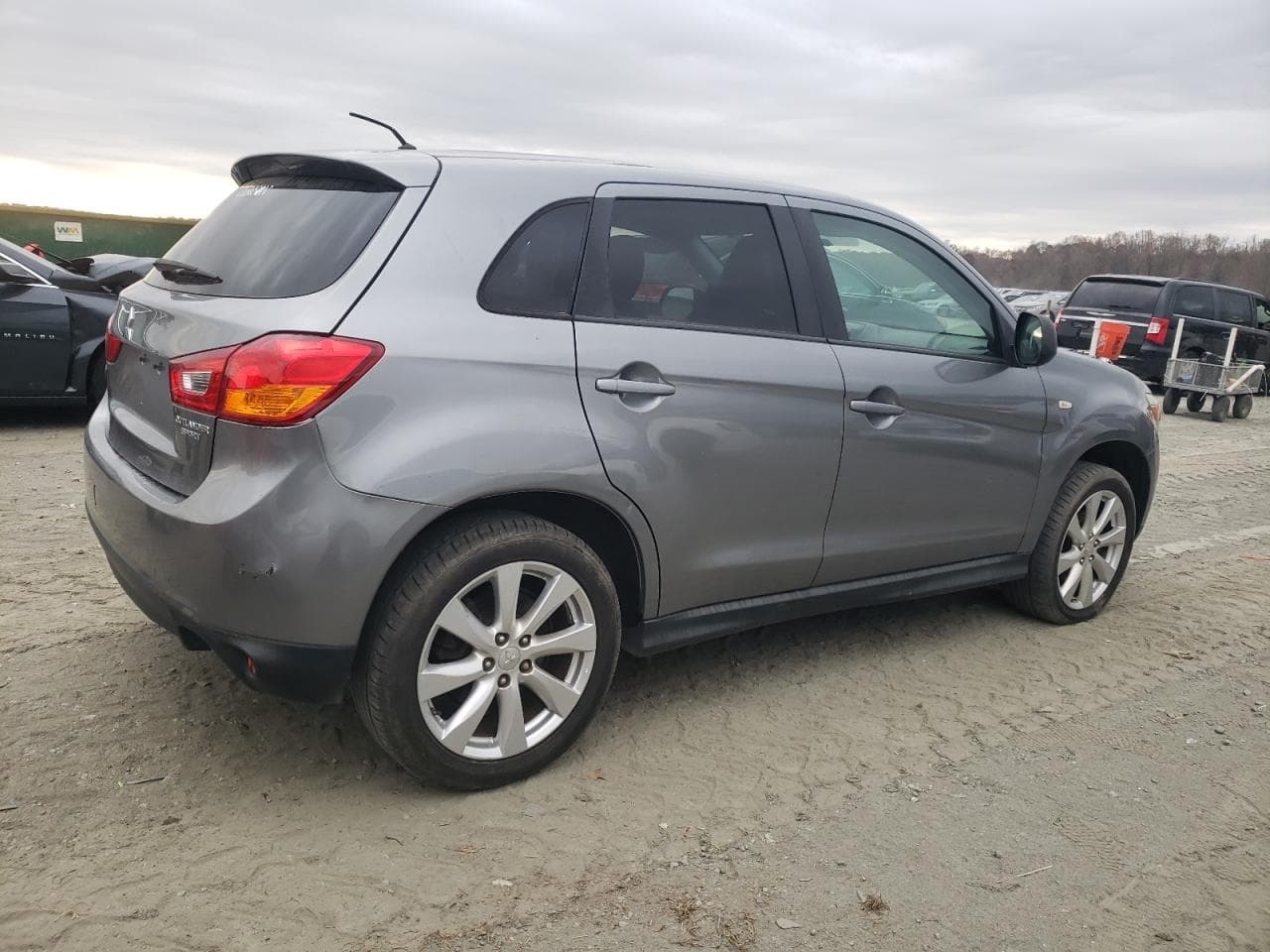 2013 Mitsubishi Outlander Sport Es - foto 3
