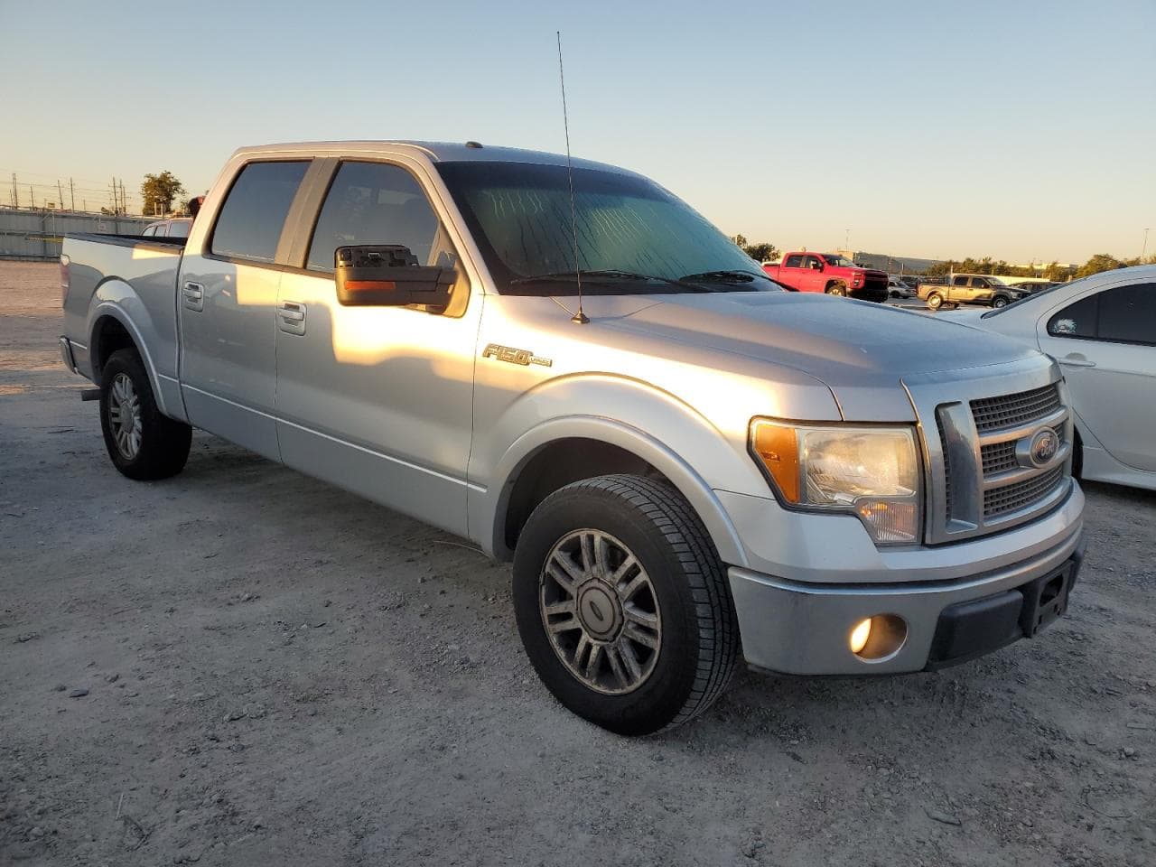 2010 Ford F-150 Fx2 Sport/Harley-Davidson/King Ranch/Lariat/Platinum/Xl/Xlt - foto 4