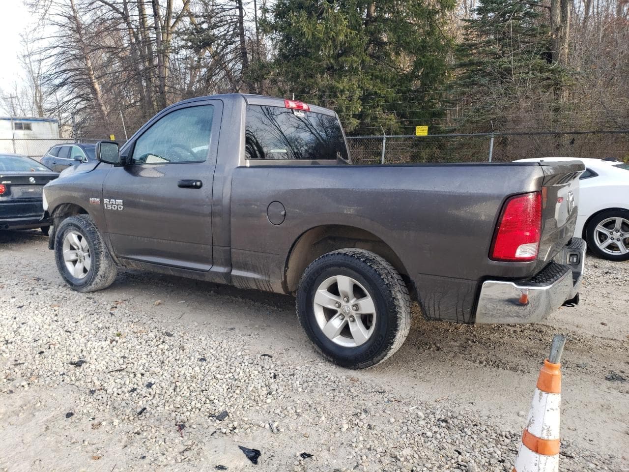 2015 Ram 1500 Tradesman - foto 2