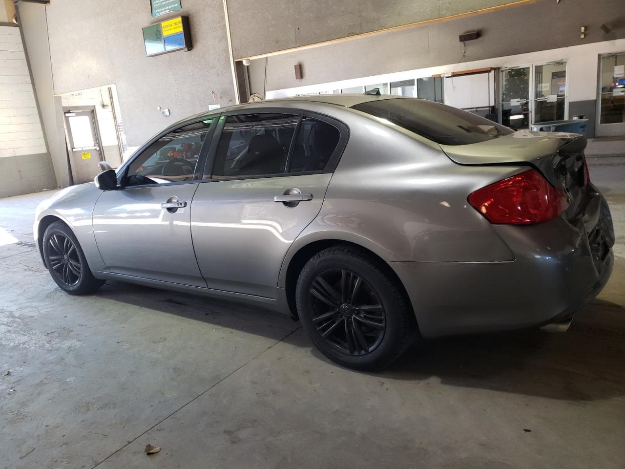2013 Infiniti G37 - foto 2
