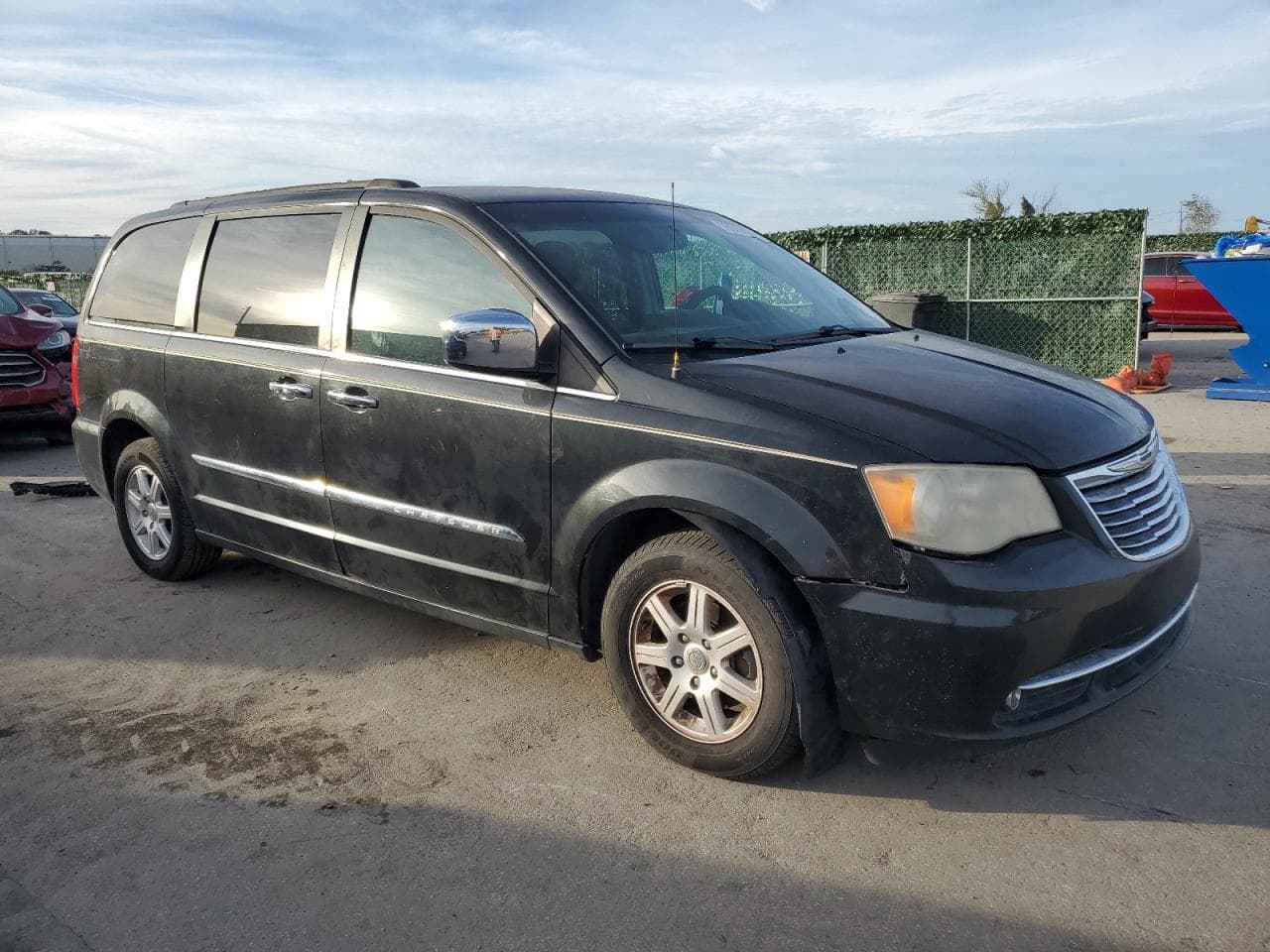 2012 Chrysler Town & Country Touring - foto 4