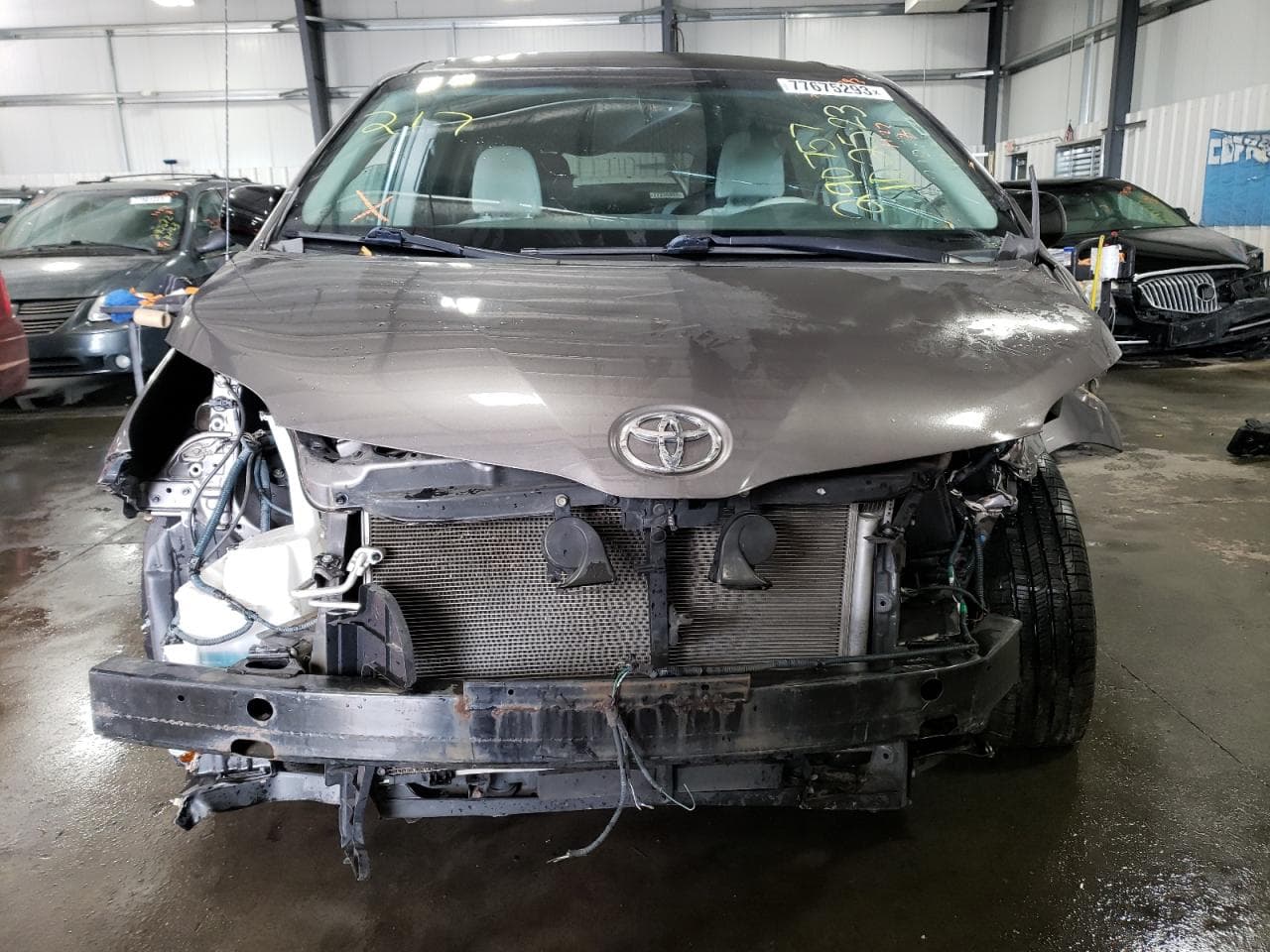 2013 Toyota Sienna Le - foto 4