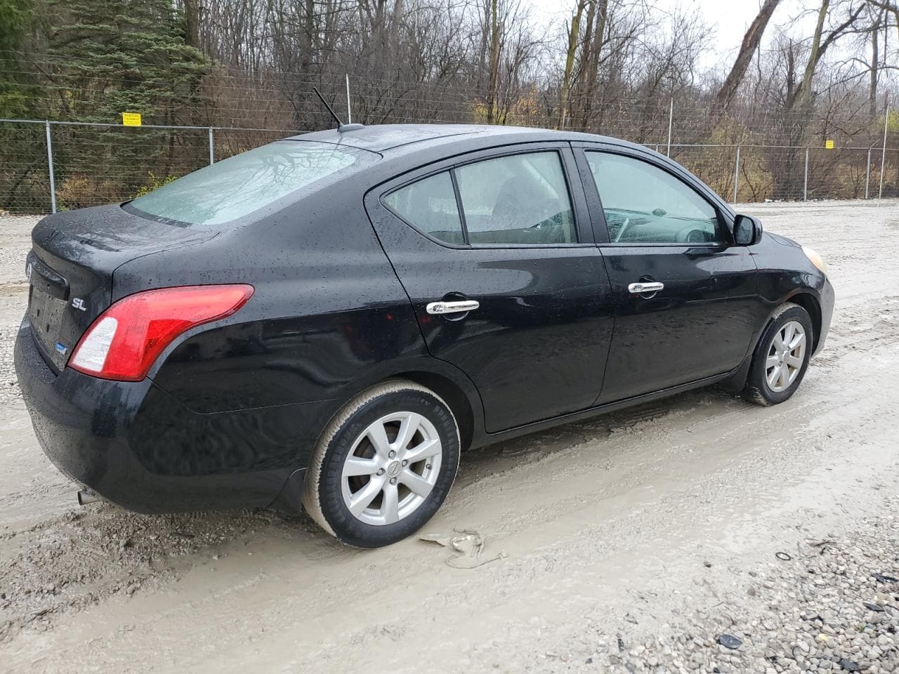 2012 Nissan Versa S - foto 3