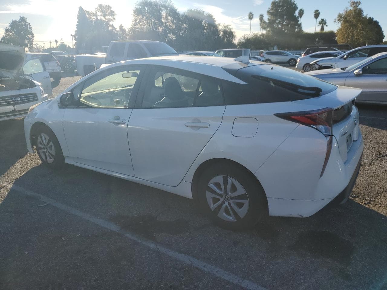 2016 Toyota Prius Three - foto 2