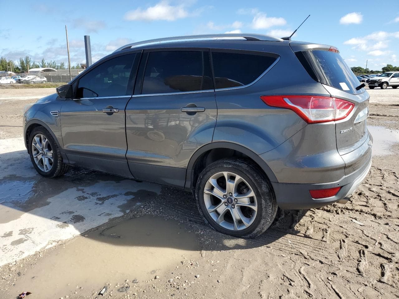 2014 Ford Escape Titanium - foto 2