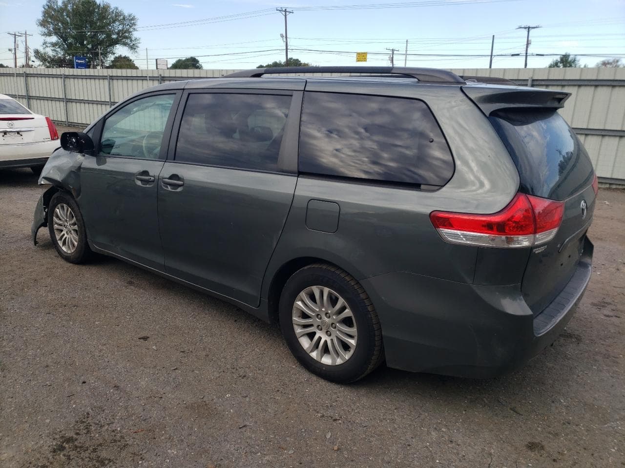 2013 Toyota Sienna Xle - foto 2