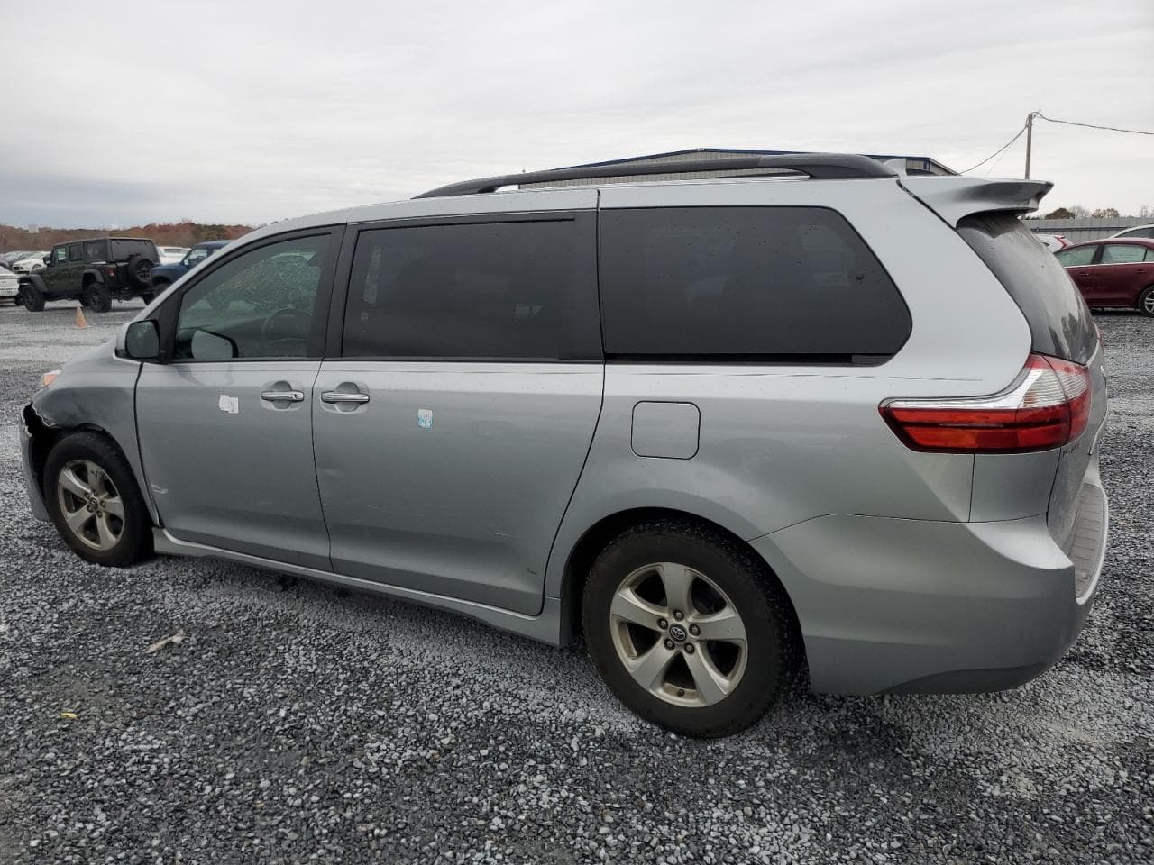 2019 Toyota Sienna Le 8 Passenger - foto 2